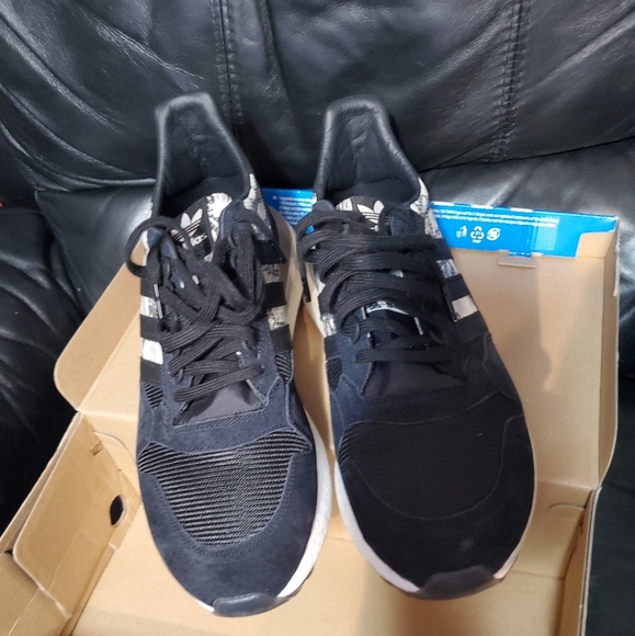 Adidas Boost snake skin - Picture 2 of 4